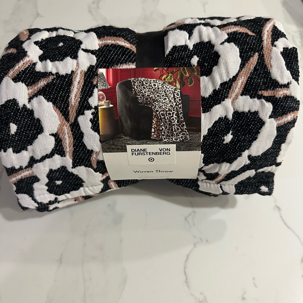 Diane von Furstenberg Poppy Woven Throw